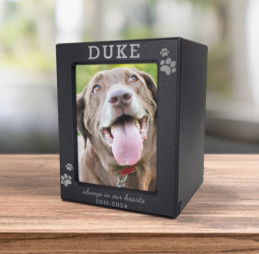 Wooden earn for dogs ashes